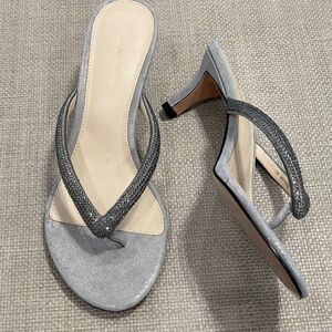 PELE MODA SILVER RHINESTONE KITTEN HEEL SANDAL, size 7.5, . NWOT